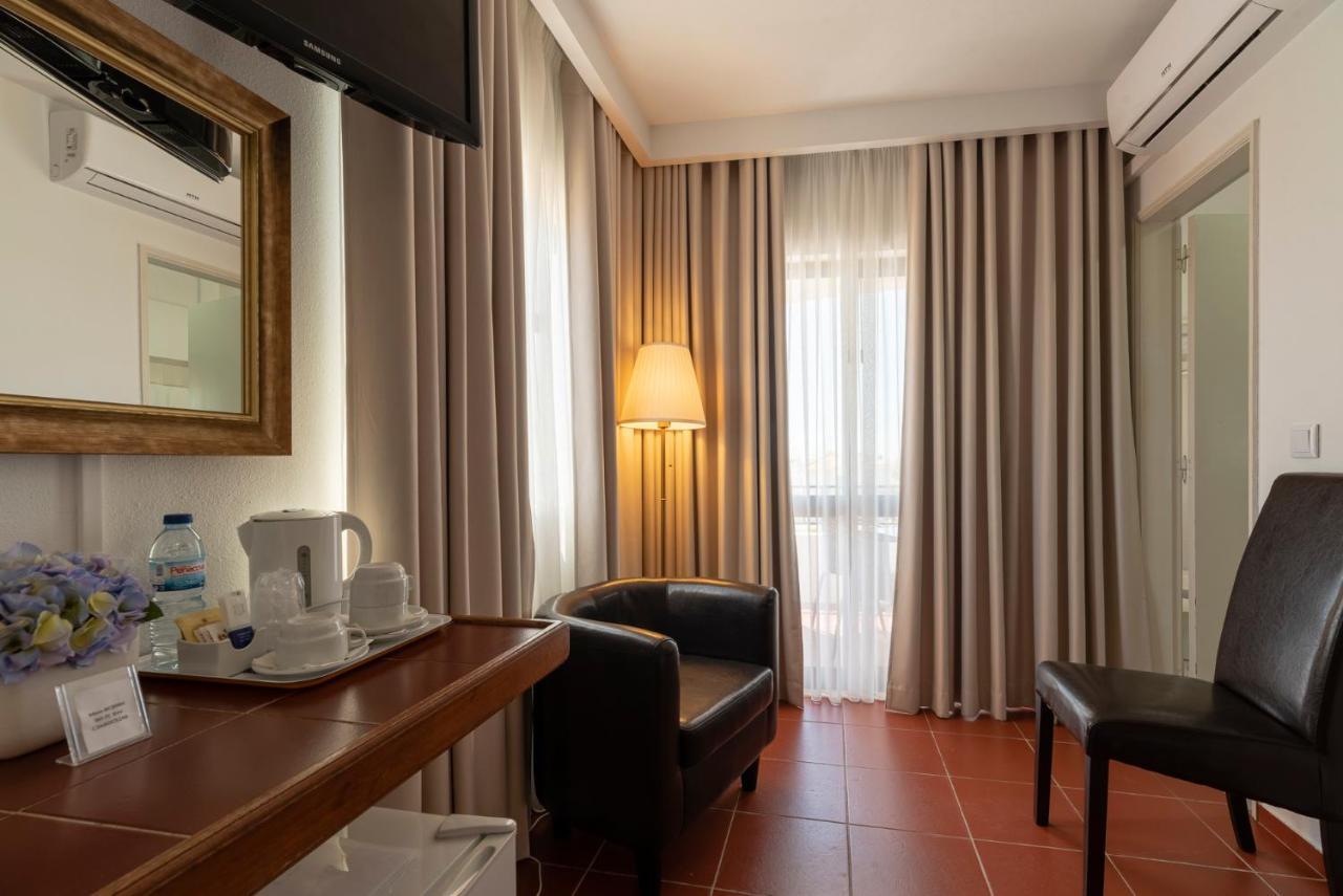 Manta Guest Bed & Breakfast มันตาโรตา ภายนอก รูปภาพ