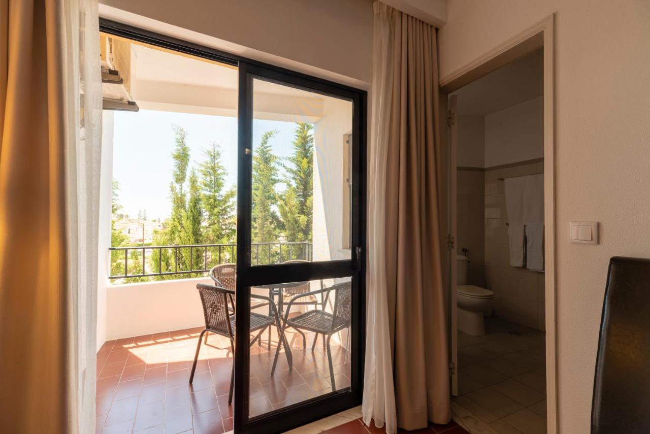 Manta Guest Bed & Breakfast มันตาโรตา ภายนอก รูปภาพ