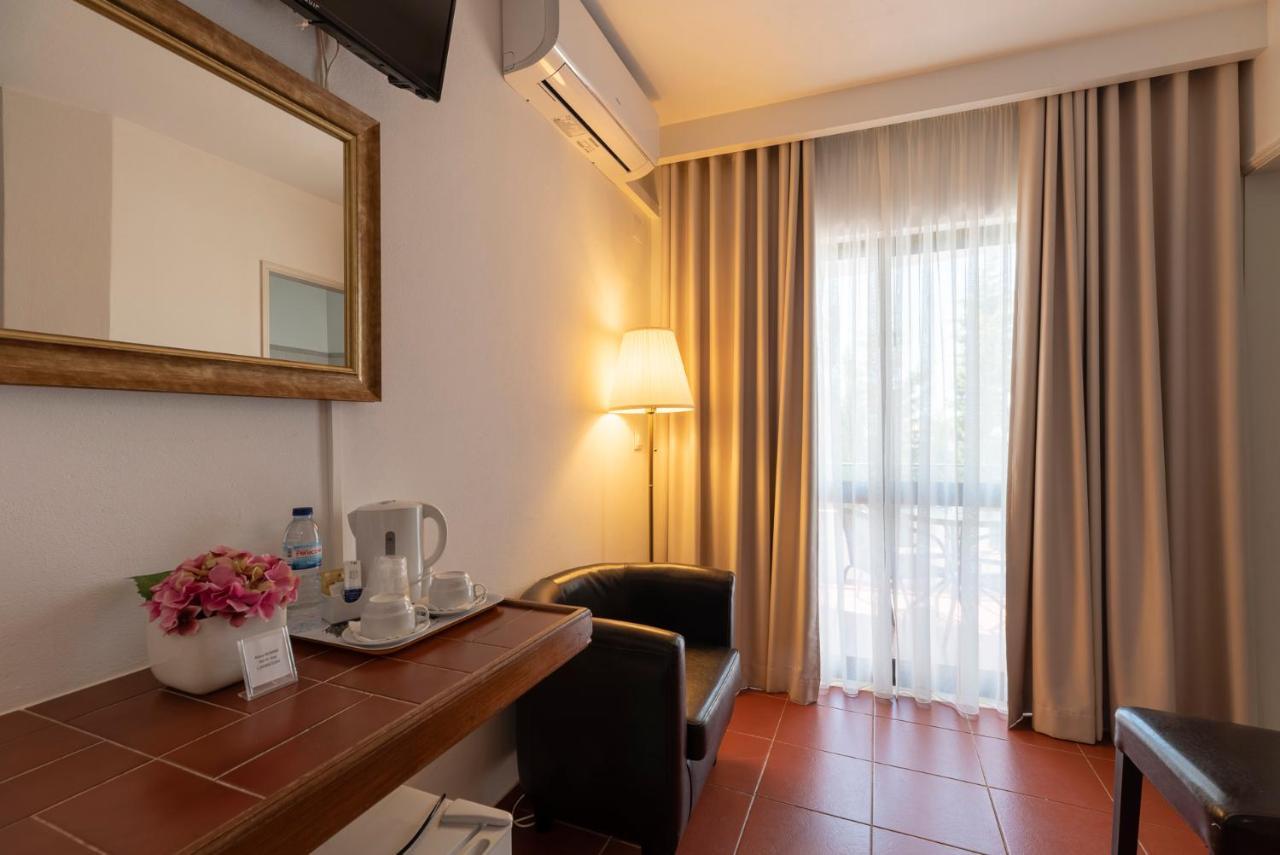 Manta Guest Bed & Breakfast มันตาโรตา ภายนอก รูปภาพ